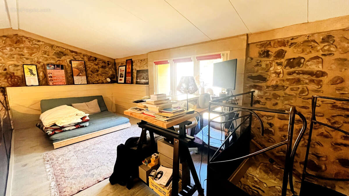 Maison à CAUSSES-ET-VEYRAN