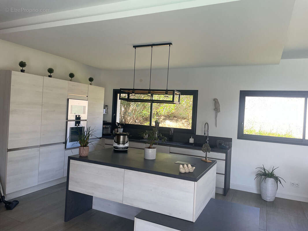 Maison à REVENTIN-VAUGRIS