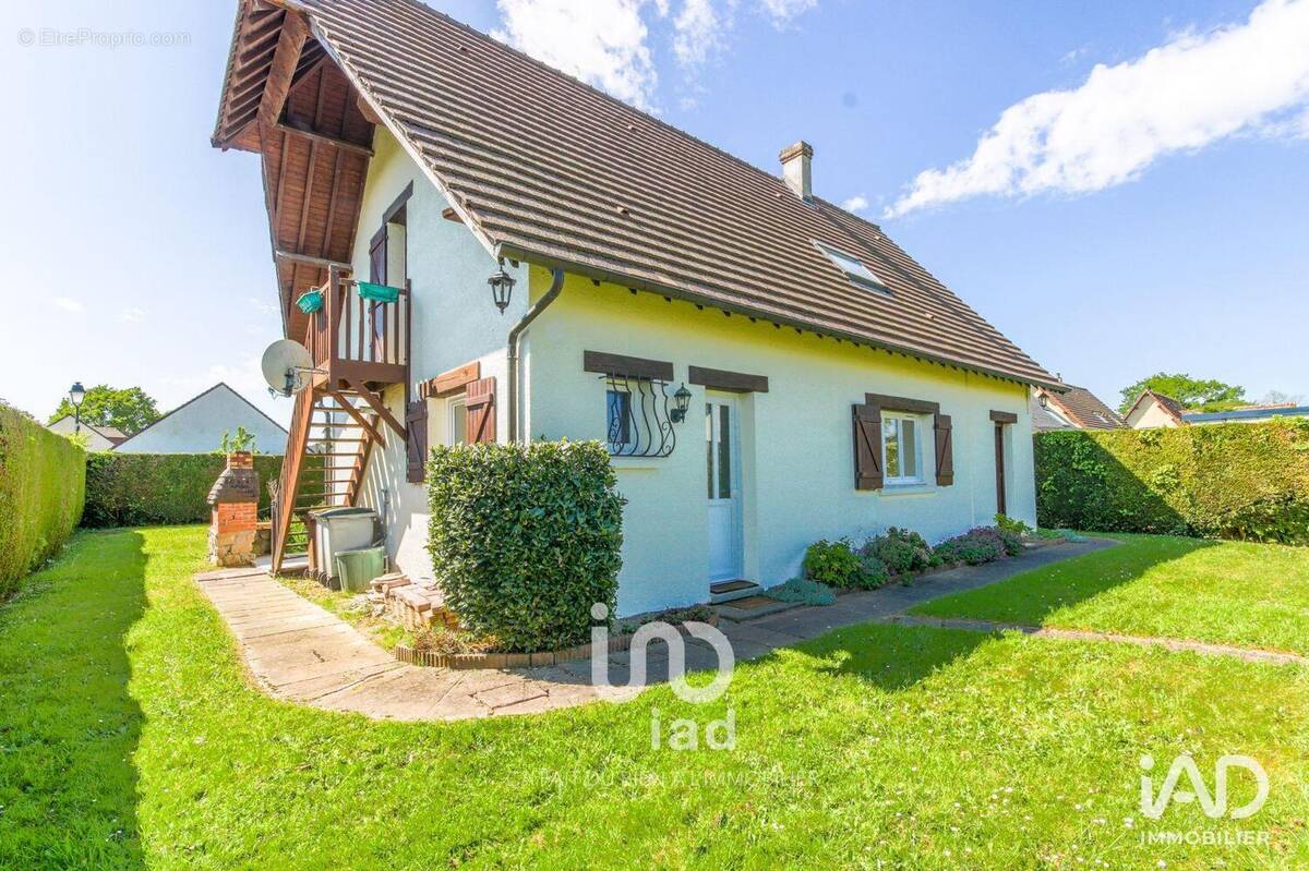 Photo 1 - Maison à LA SAUSSAYE