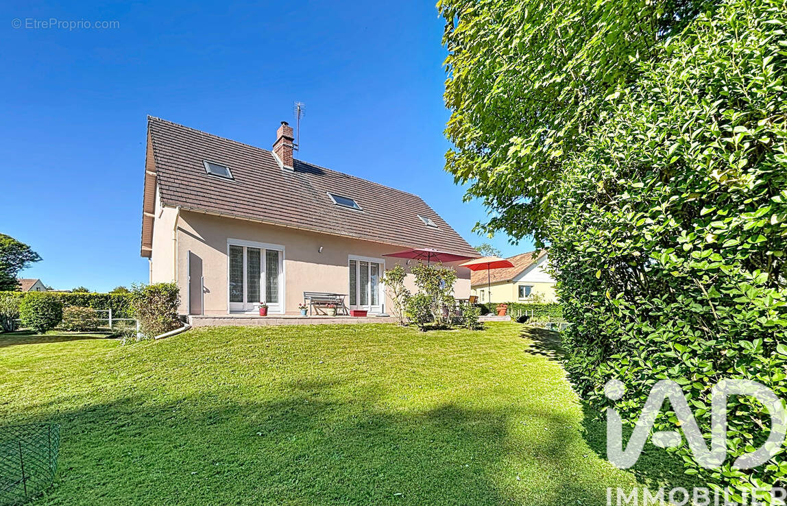 Photo 1 - Maison à LE THUIT-SIGNOL