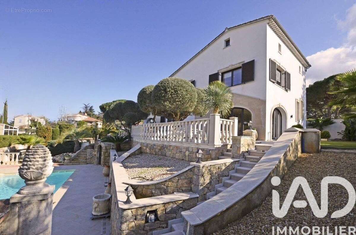 Photo 3 - Maison à MANDELIEU-LA-NAPOULE