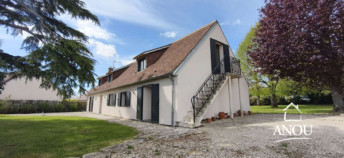 Maison à YEVRES