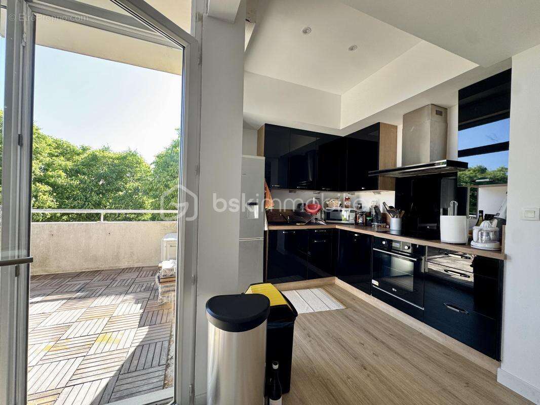 Appartement à LATTES