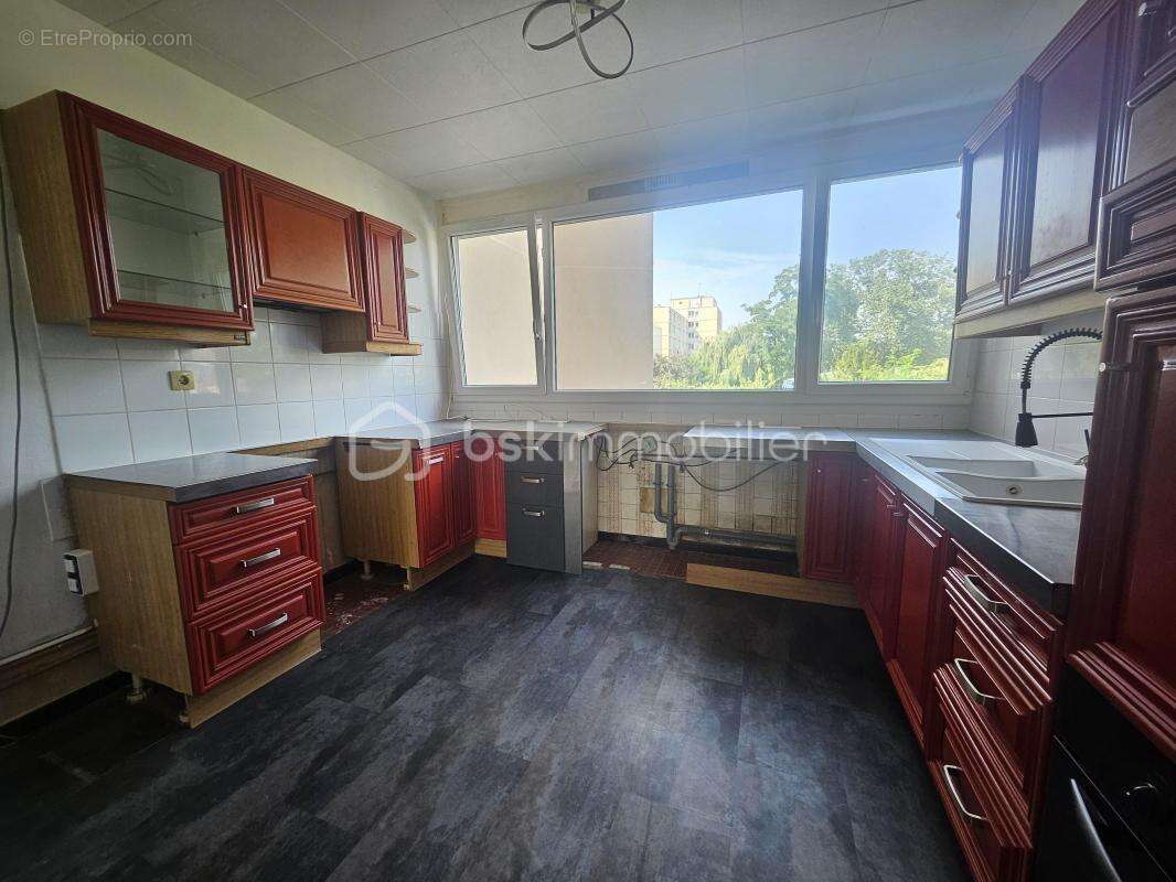 Appartement à LES MUREAUX