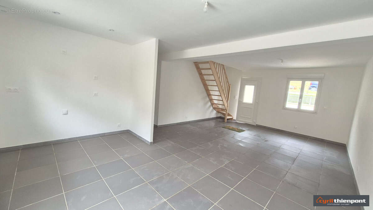 Maison à NAOURS