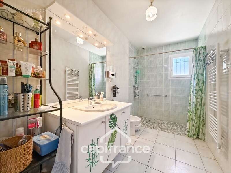 Maison à vendre  de plain-pied avec 6 pièces à SAINT UZE (26) - photo 15