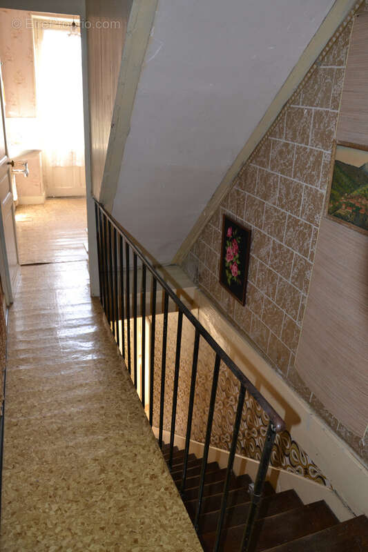 Maison à SAINT-SAUVES-D&#039;AUVERGNE