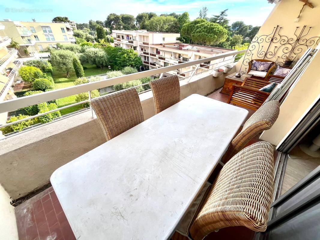 Appartement à LE CANNET