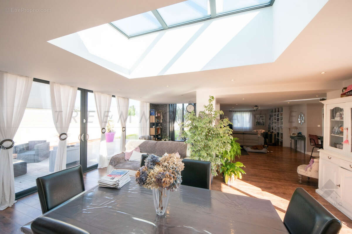 A vendre - guilers - maison de 150 m2 - 4 chambres - terrain de 545 m2 - dependances - 354000€ - photo 7