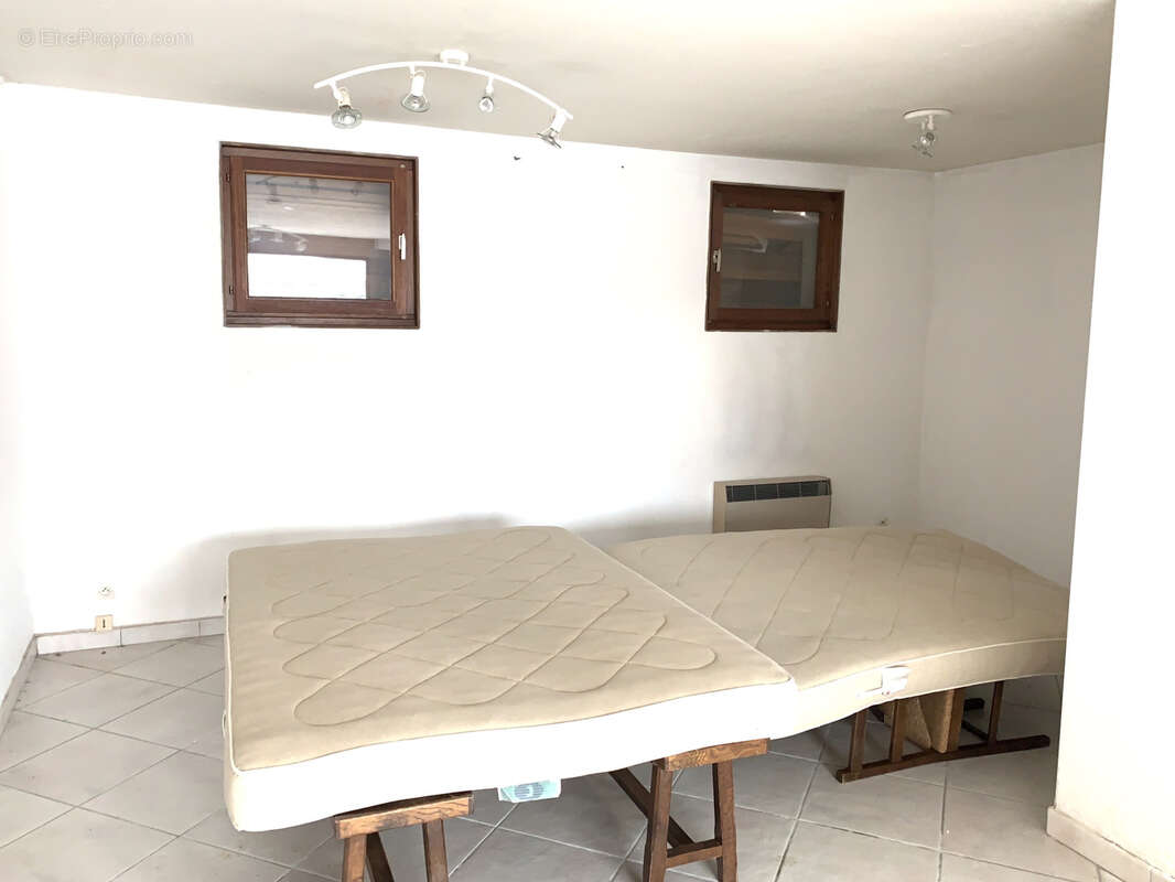 Commerce à ALBIEZ-MONTROND