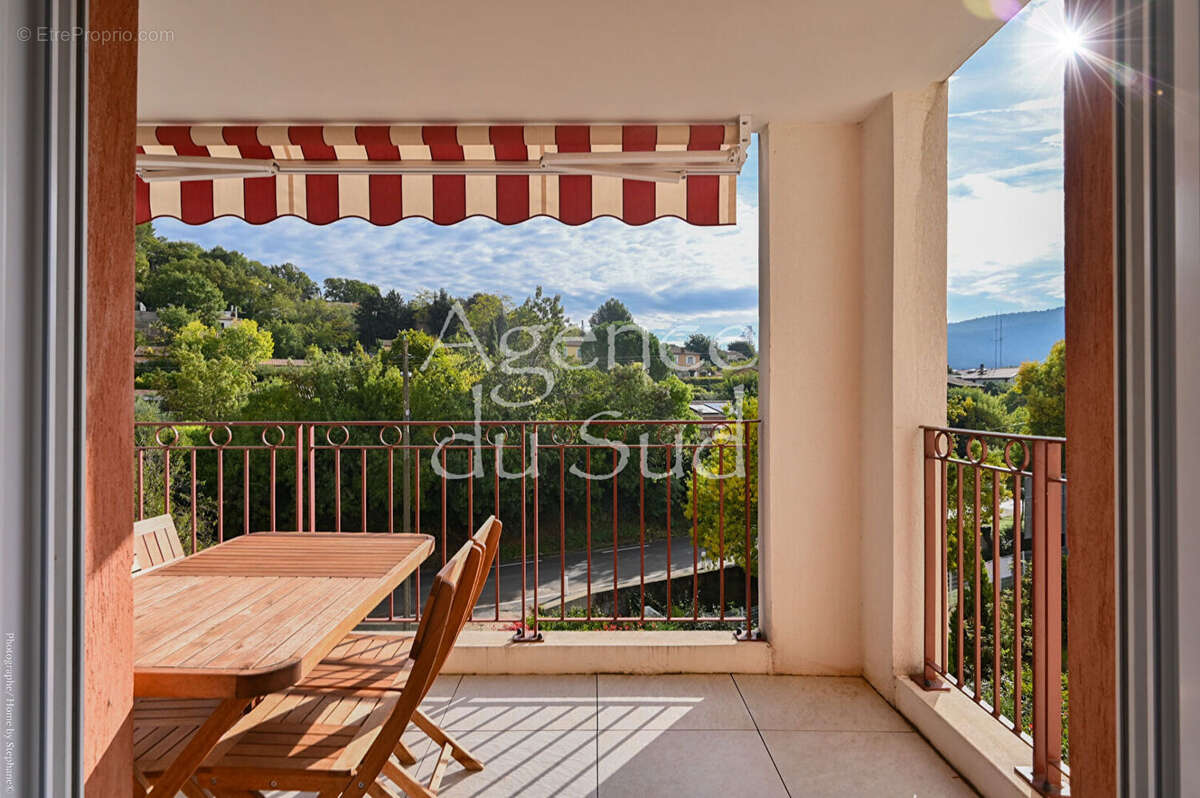 Appartement à SAINT-ZACHARIE