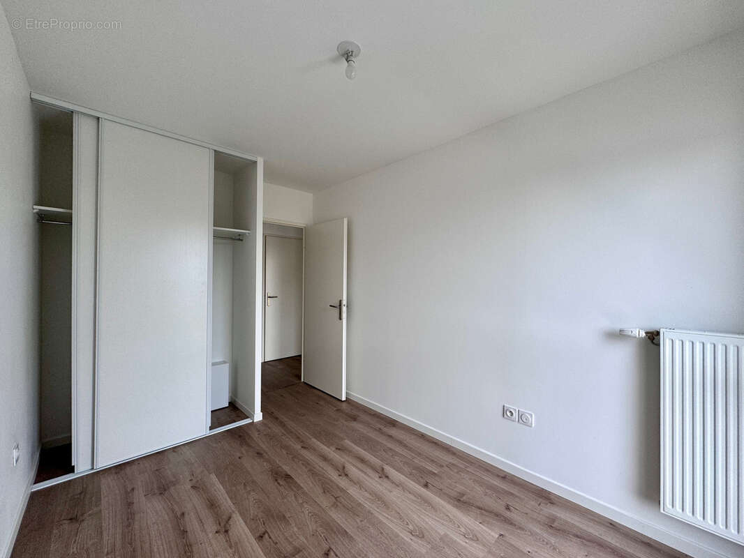 Appartement à PARAY-VIEILLE-POSTE