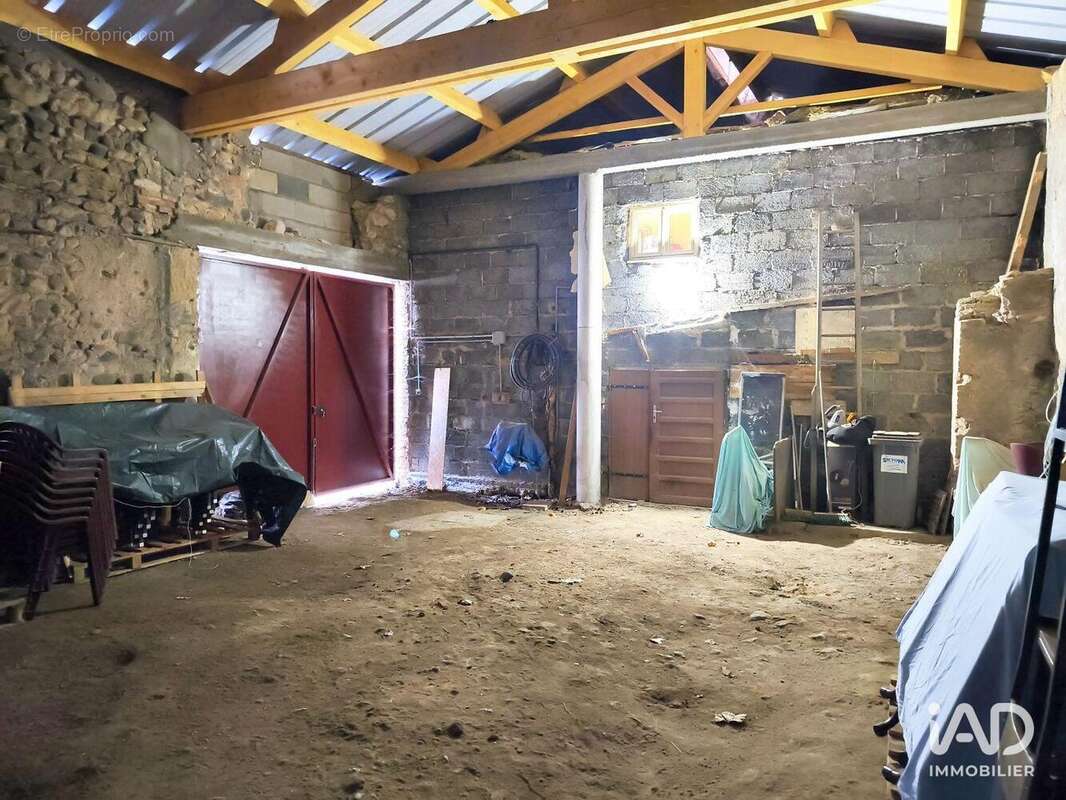 Photo 5 - Commerce à SAINT-GERMAIN-LEMBRON