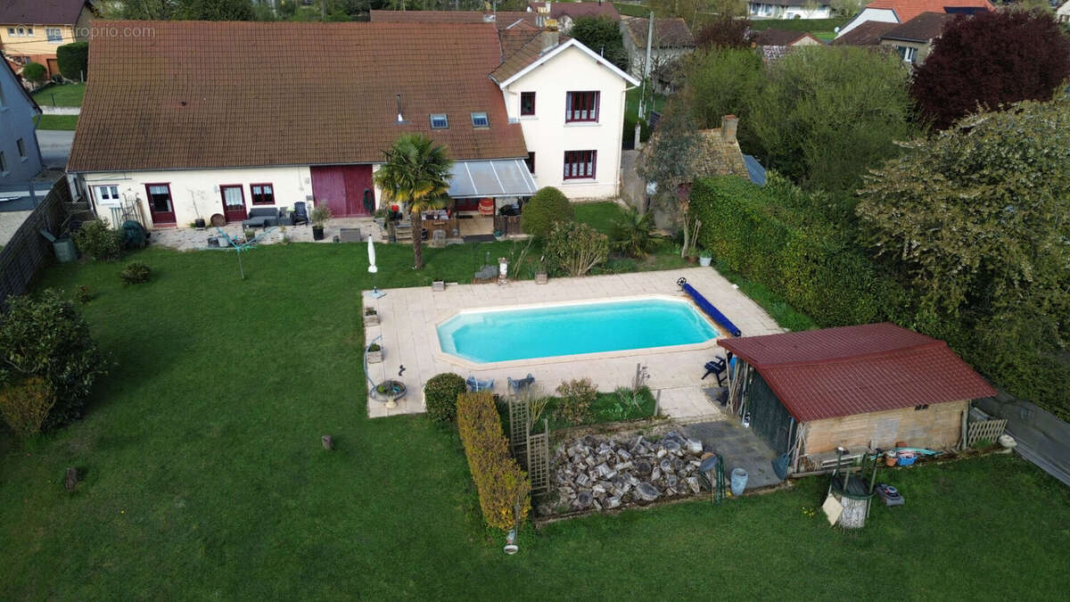 Maison Pierre De Bresse 6 pièce(s)  226 m2 avec Piscine - photo 3
