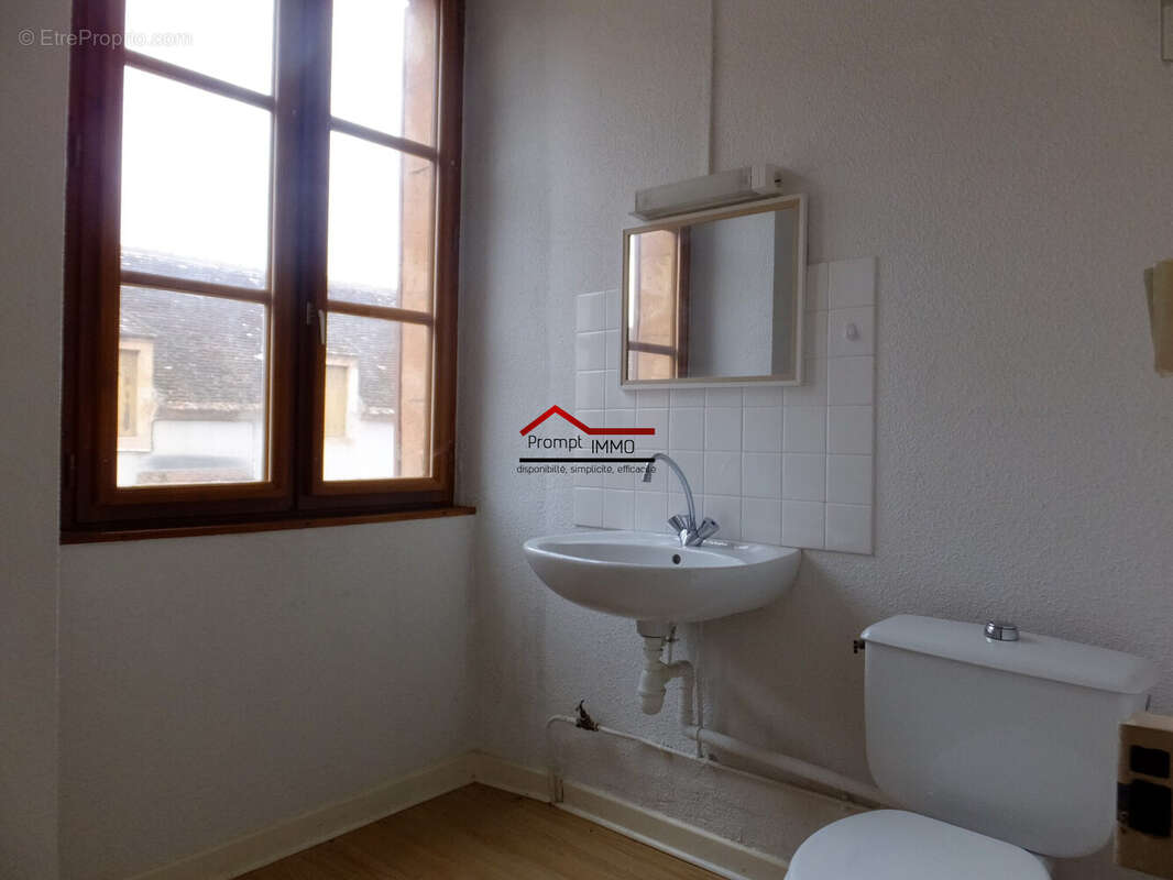 Appartement à SAULZAIS-LE-POTIER