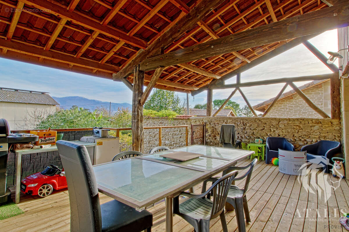 Maison à SAINT-LATTIER