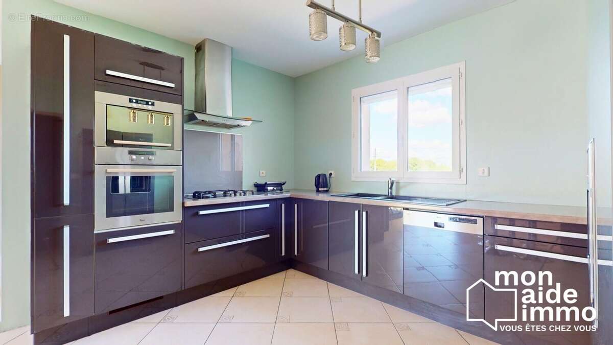 Maison à SAINT-QUENTIN-DE-BARON