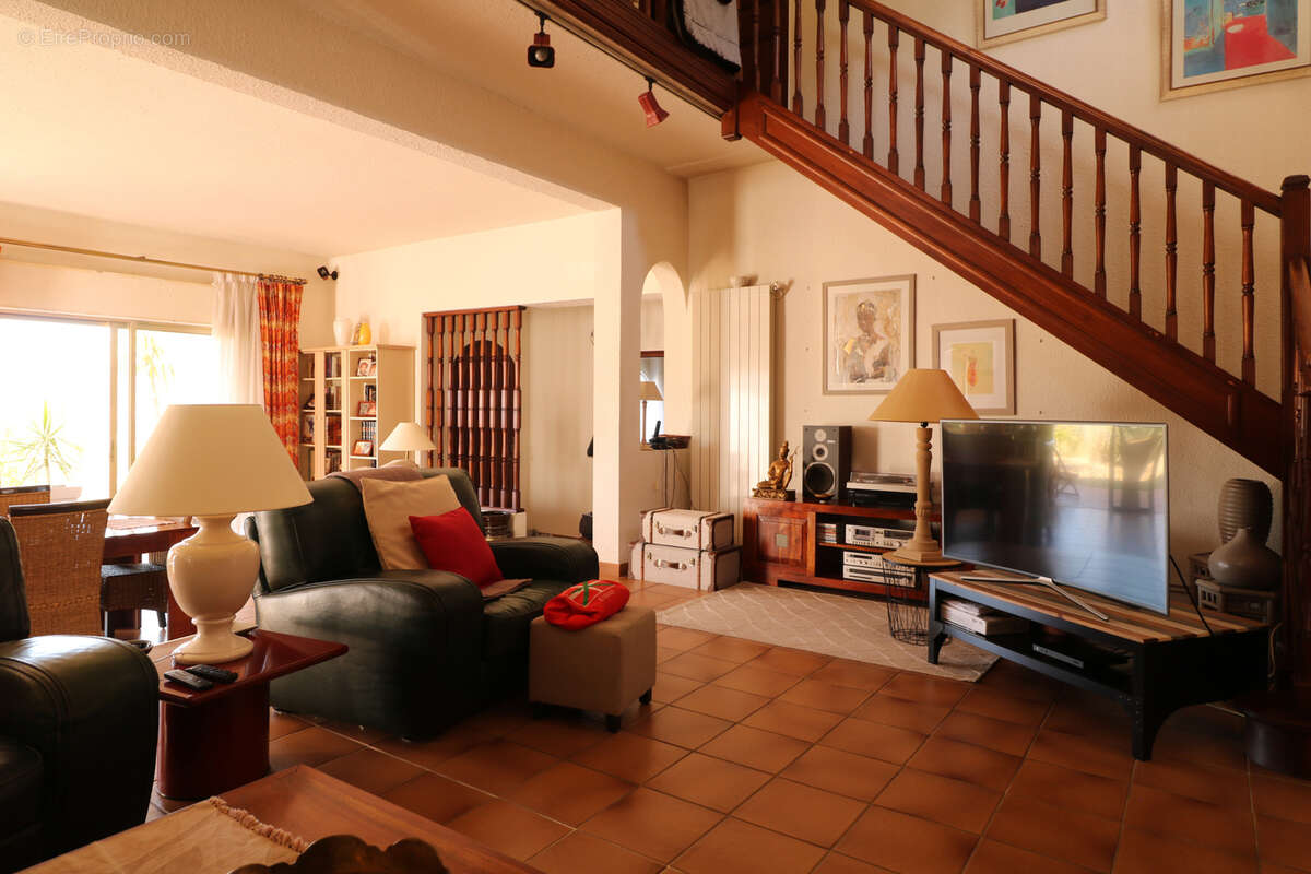 Maison à SAINT-CHINIAN