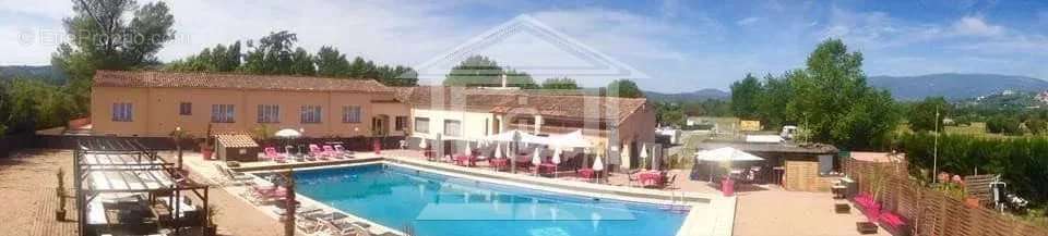 Commerce à TOURRETTES