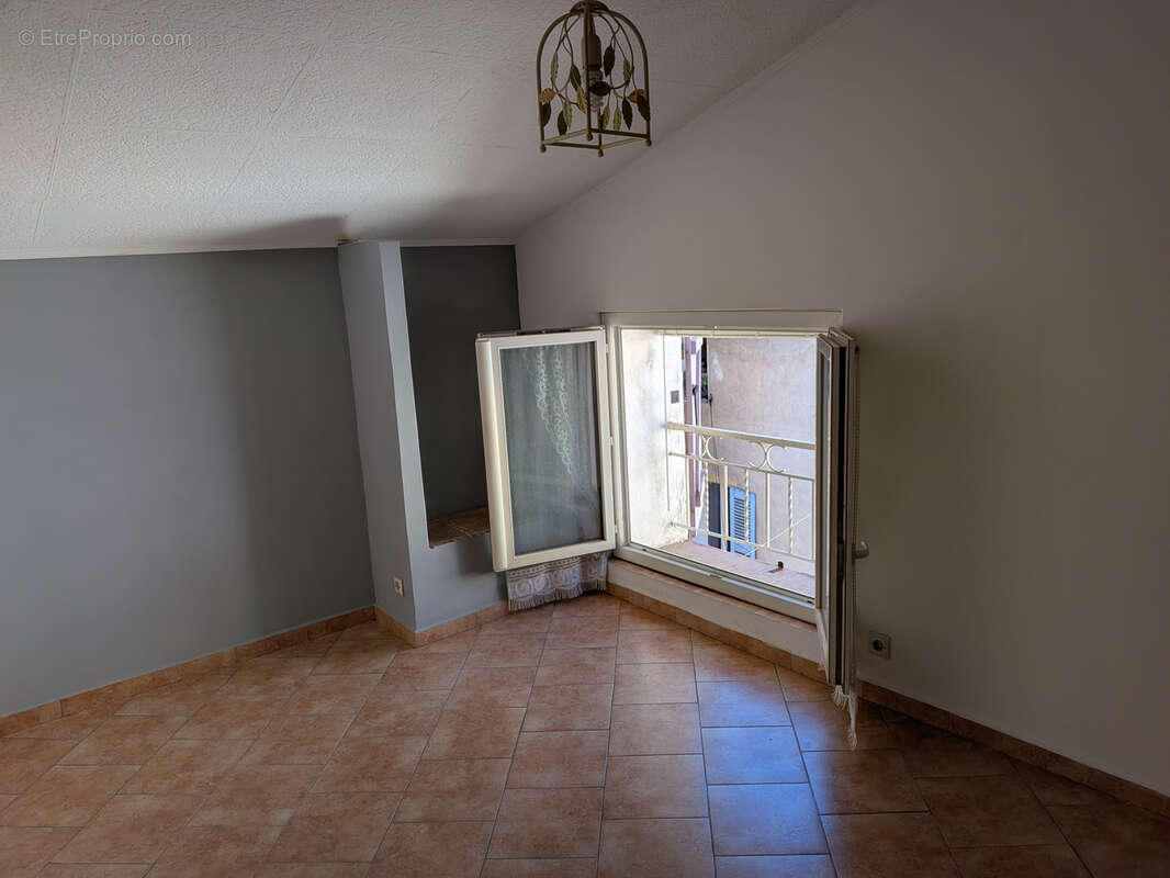 Maison à SOLLIES-TOUCAS