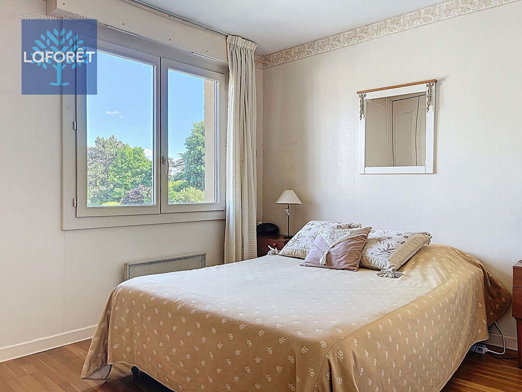 Maison à SAINT-GENIS-LAVAL