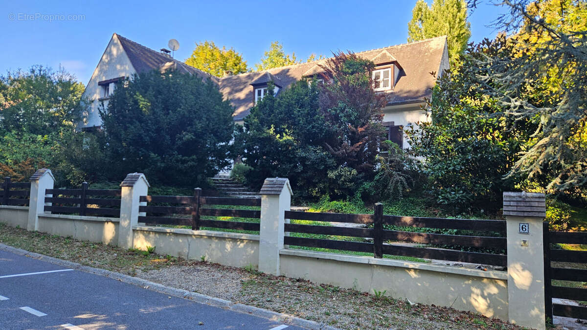 Maison à AUMONT-EN-HALATTE