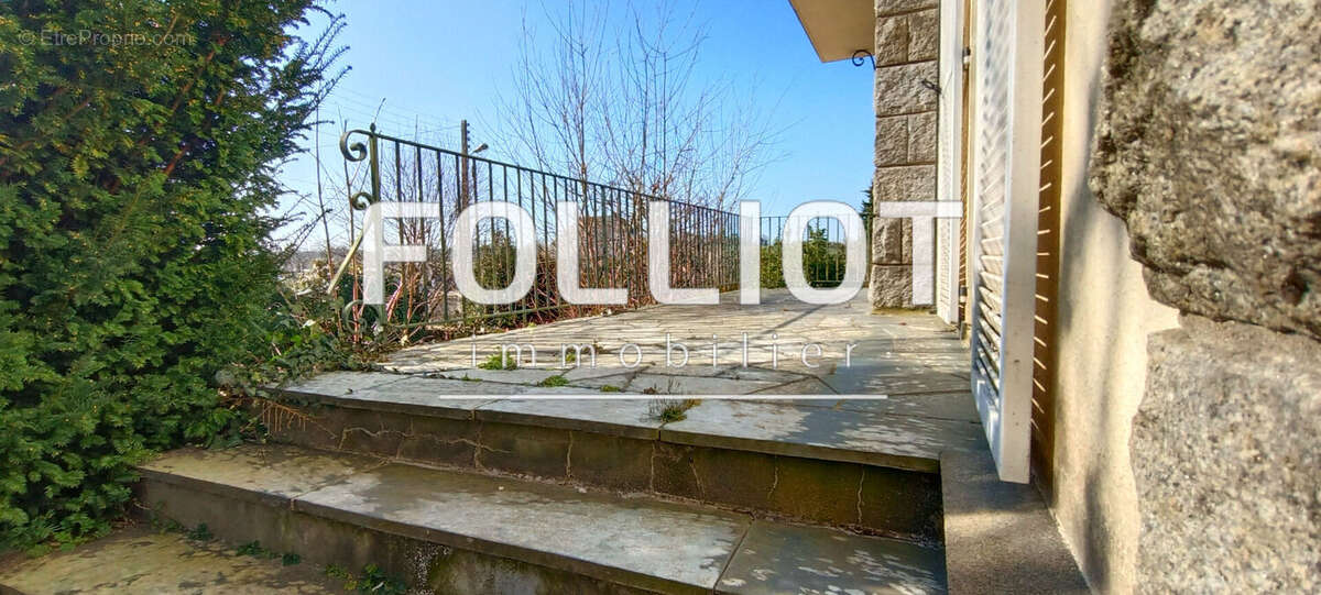 Maison à VILLEDIEU-LES-POELES