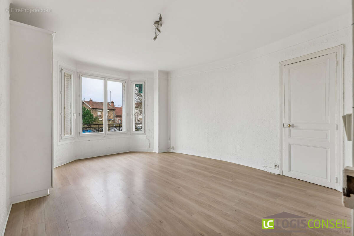 Appartement à BOURG-LA-REINE