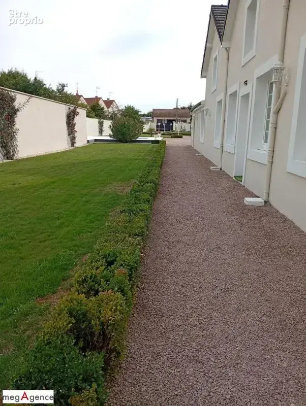 Maison 5 chambres, piscine garage cave puit - photo 3