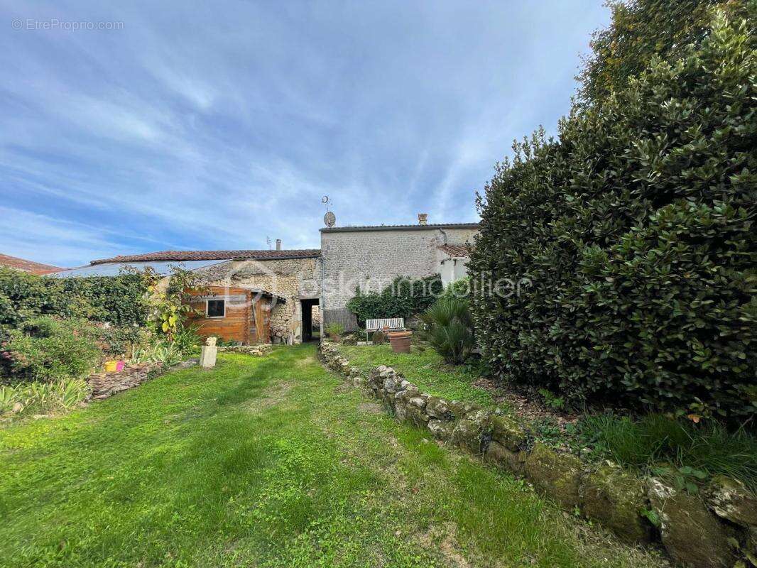 Maison à MEURSAC