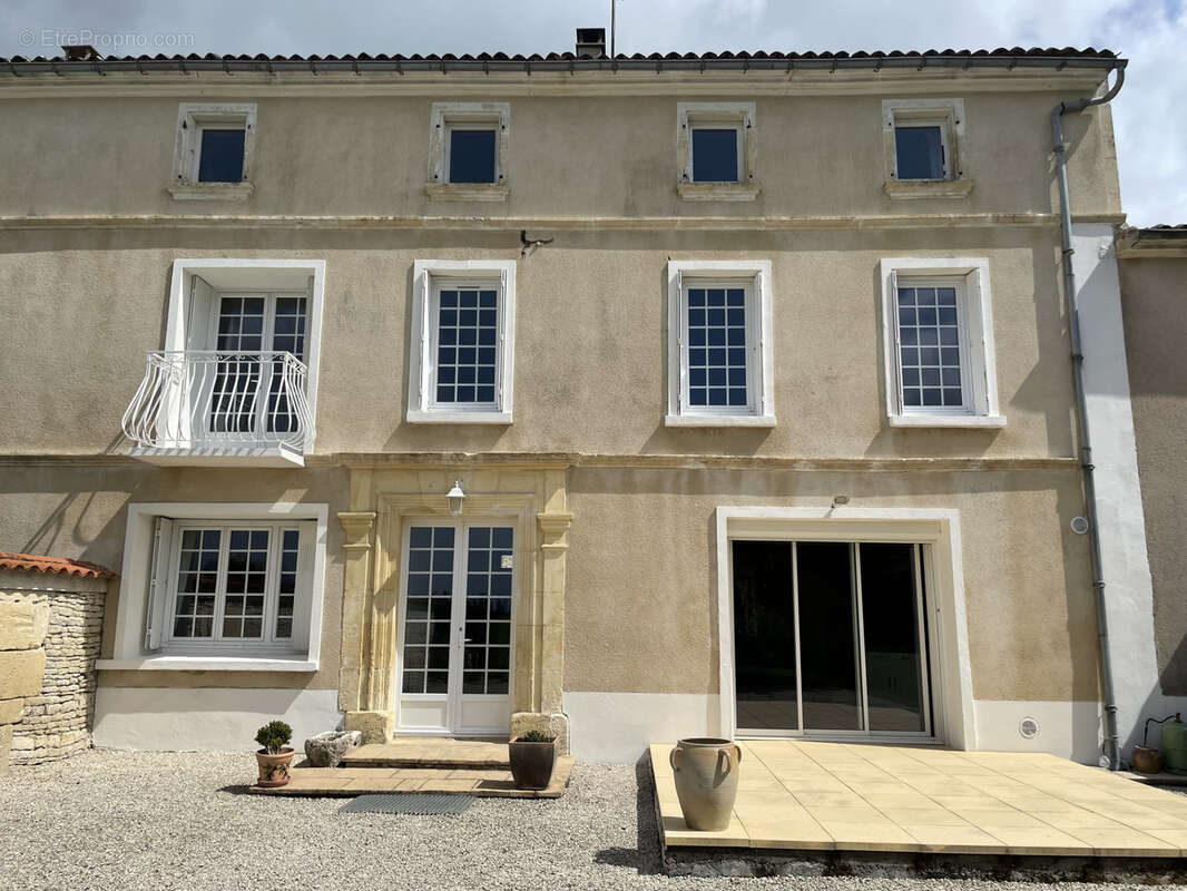 Maison à MESNAC
