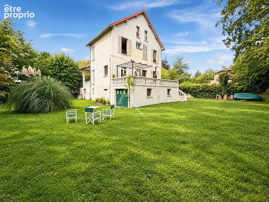 Maison à JOUY-LE-MOUTIER