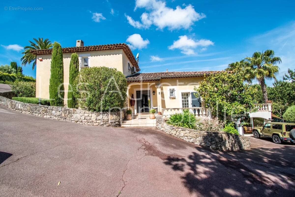 Maison à LES ADRETS-DE-L&#039;ESTEREL