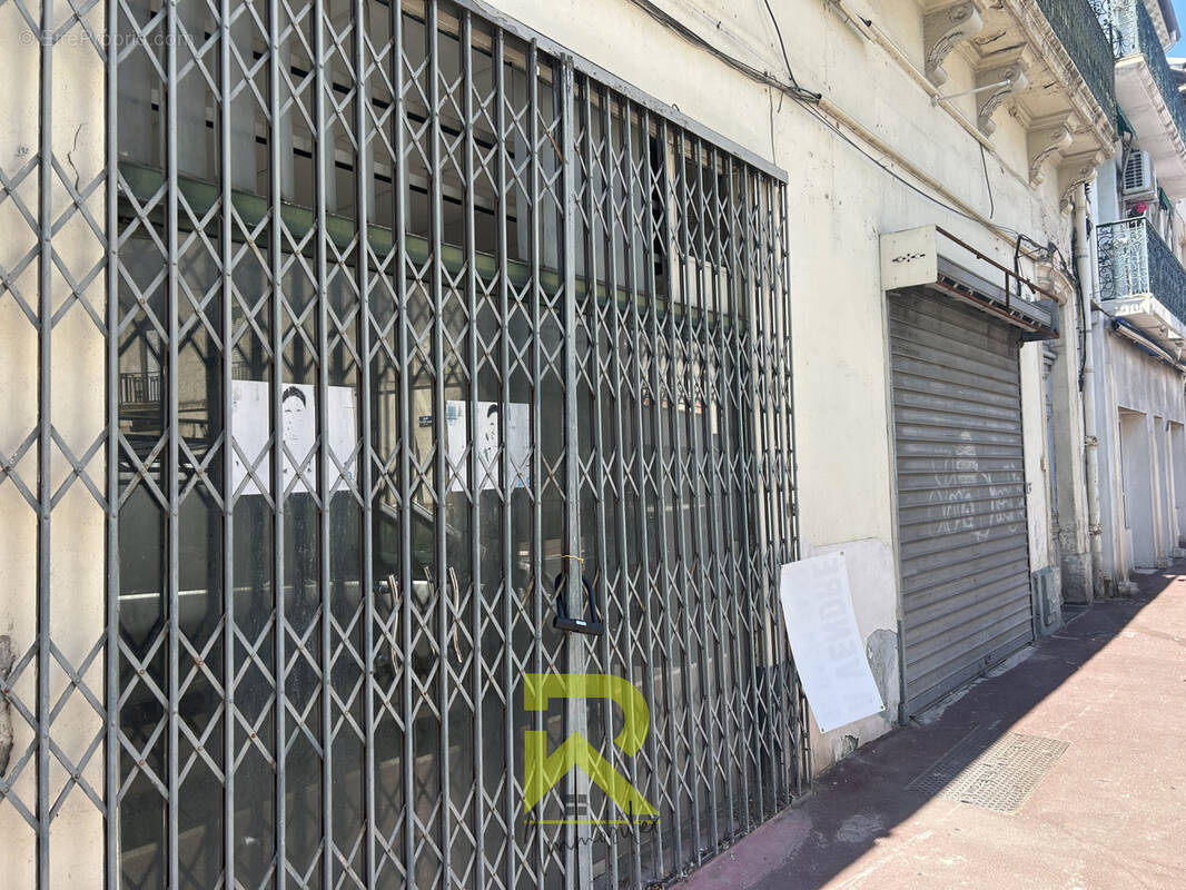 Commerce à BEZIERS