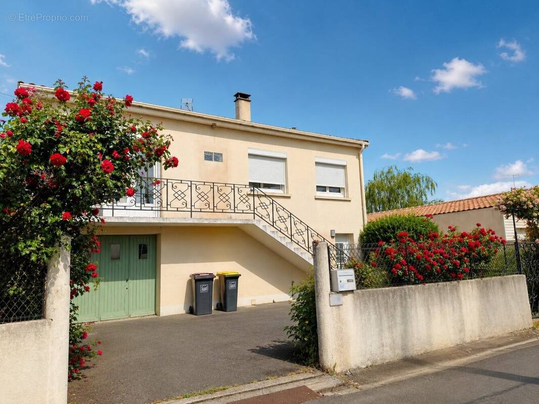 Maison à GOND-PONTOUVRE