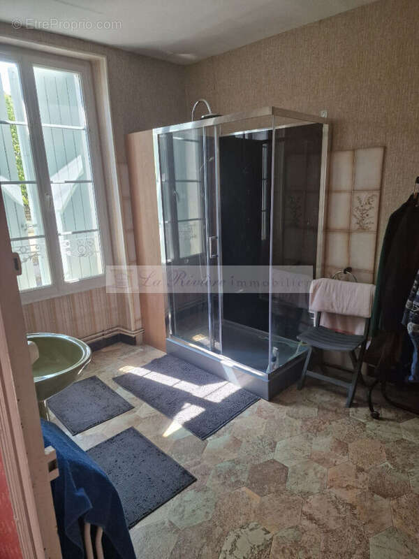 Maison Sigogne à rénover 200 m2 - photo 10