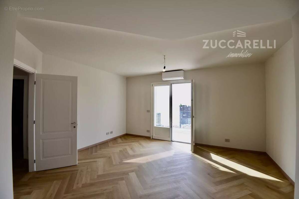 Appartement à ROQUEBRUNE-CAP-MARTIN