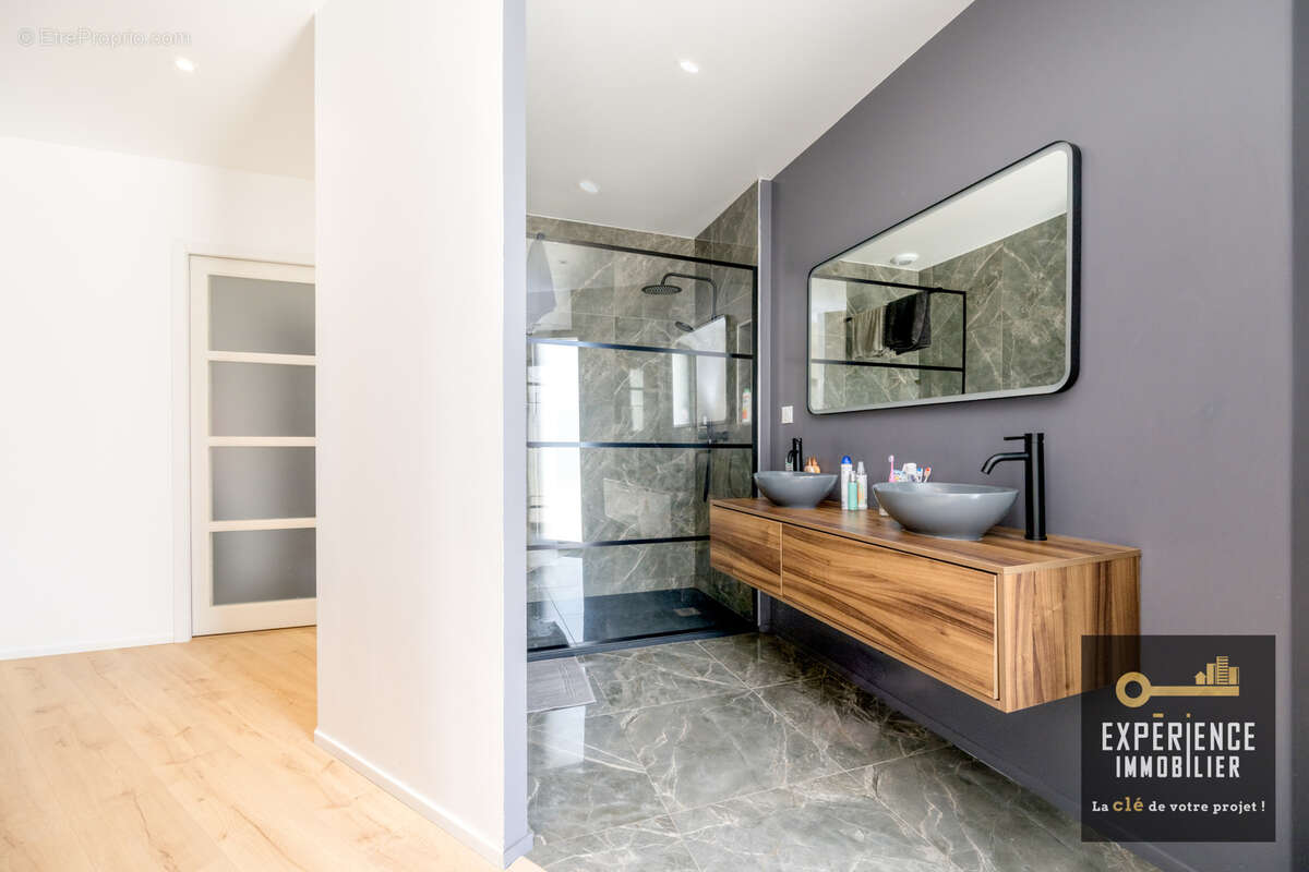 Maison contemporaine de plain-pied avec piscine - photo 11
