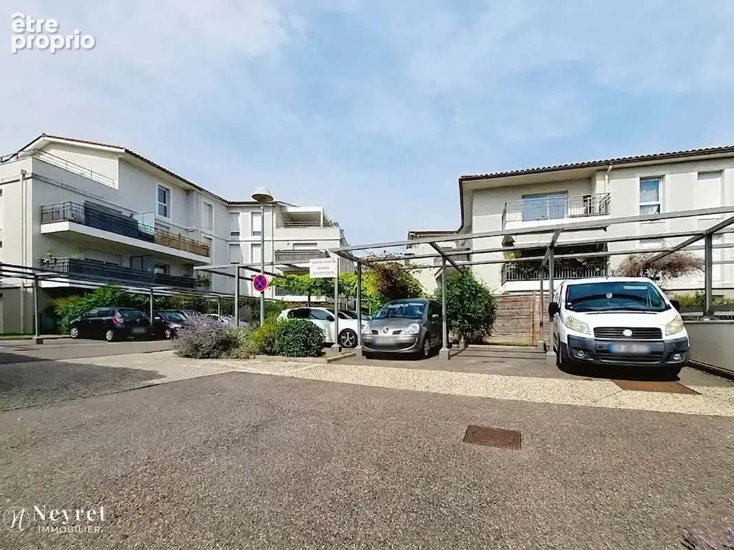 Coup de cœur assuré sur ce T3 en Rez-de-jardin de 57m2 avec en sous-sol sécurisé :garage et place stationnemen - photo 17