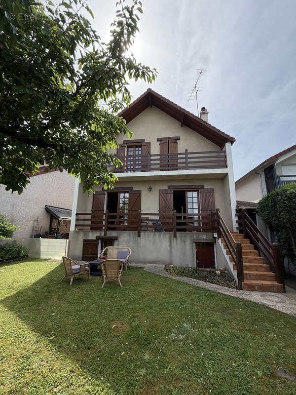 Maison à HOUILLES