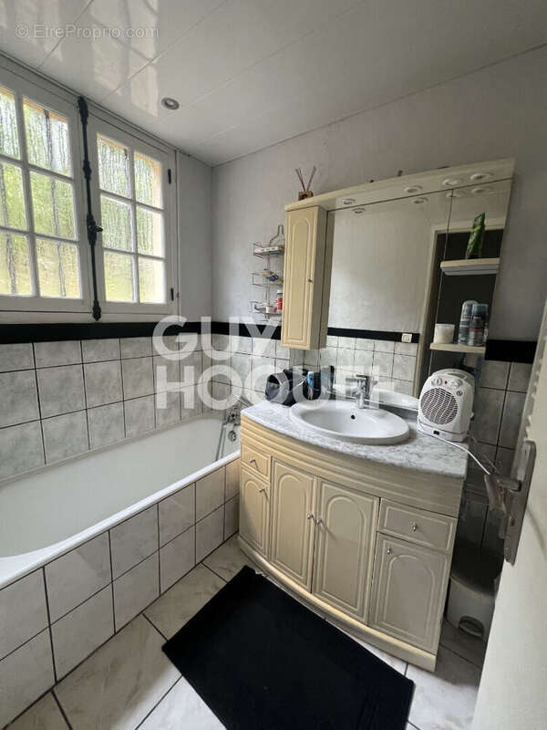 Maison à FONTAINEBLEAU