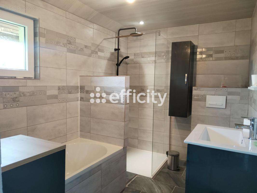 Maison à SAINT-JEAN-DES-BAISANTS