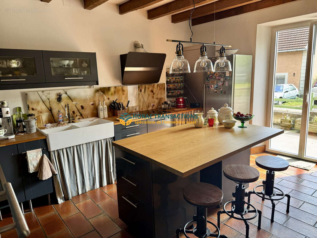 Maison 205 m² à Quers  - photo 6