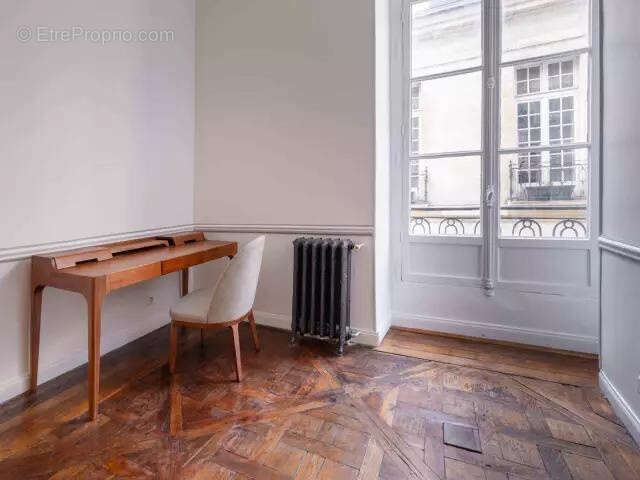 Appartement à PARIS-4E