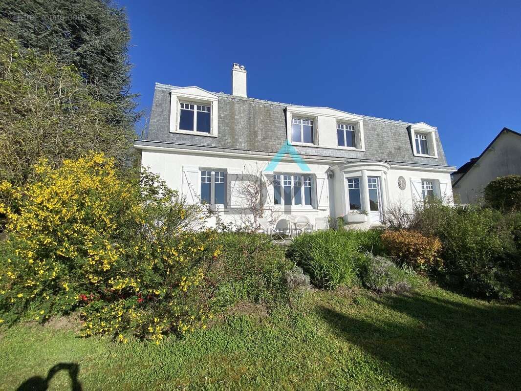 Maison à MAREIL-MARLY