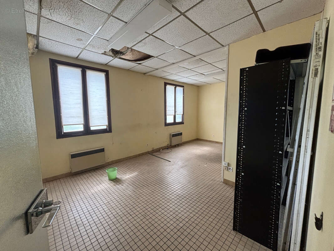 Commerce à FRIVILLE-ESCARBOTIN