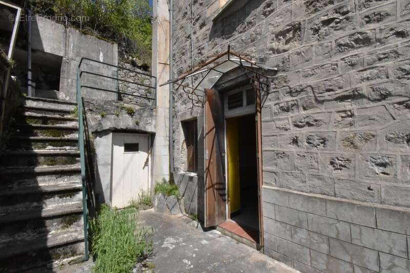 Maison à SAINT-AGREVE