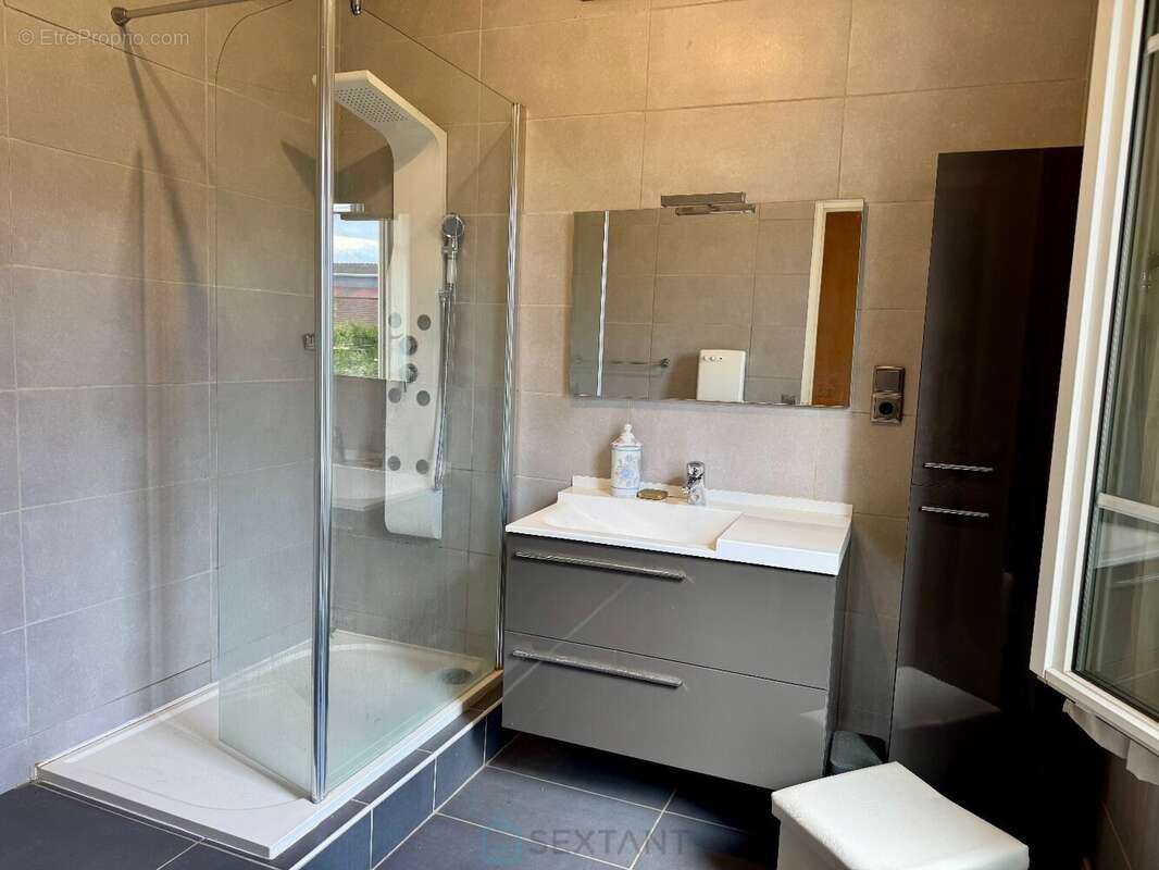 Maison à MANTES-LA-JOLIE