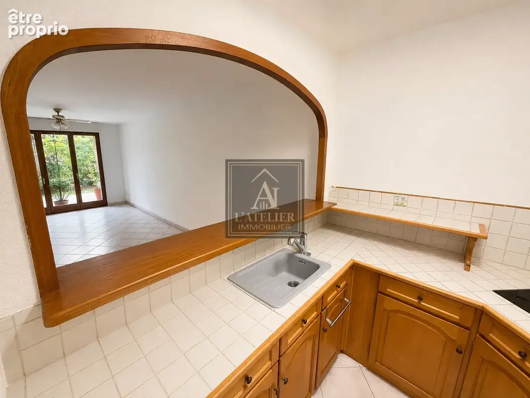 Appartement en rez-de-jardin avec extérieurs à proximité des commodités - photo 13