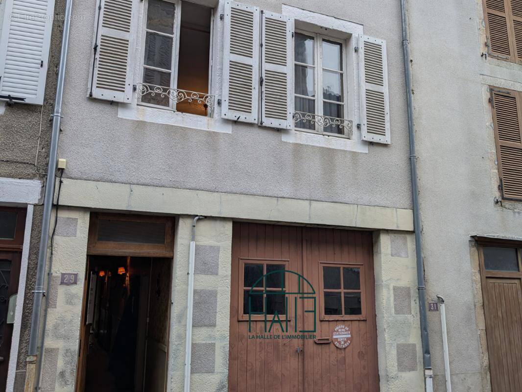 Maison à BELLAC